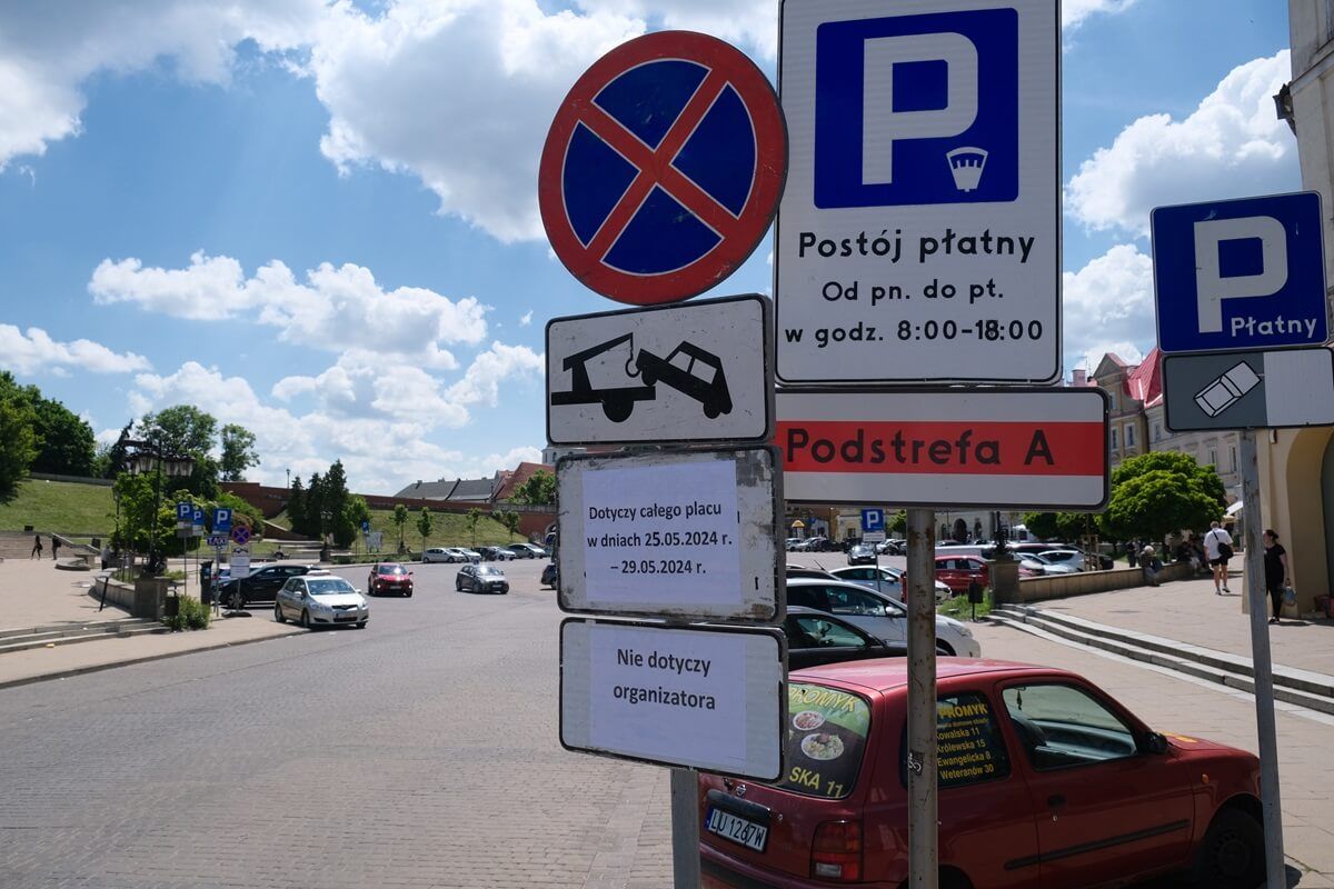 Zakaz parkowania na Placu Zamkowym w dniach 25-29 maja