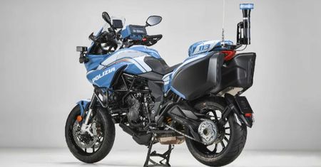 MV Agusta Turismo Veloce dla włoskiej policji. Dogoni prawie każdego