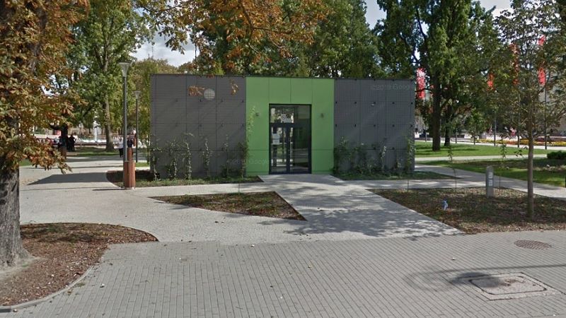 Miejski szalet na Placu Litewskim w Lublinie | Mapy Google