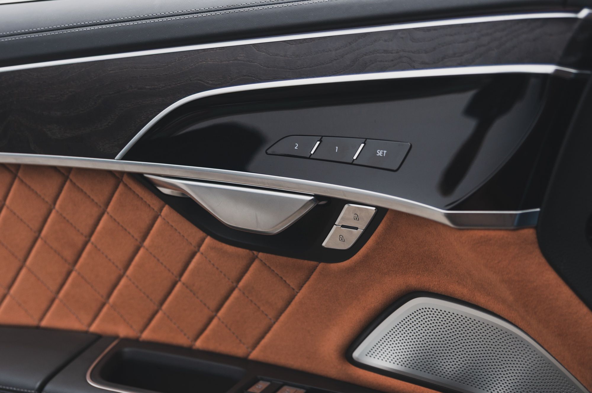 Audi A8 L 60 TFSI e Quattro (2025)