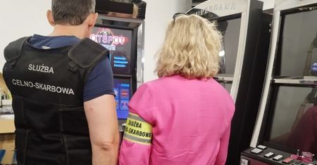 Służby w akcji. Znaleźli nielegalne automaty nawet u fryzjera