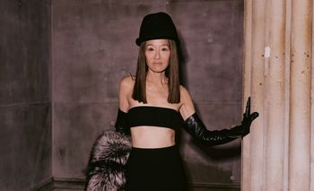 Vera Wang ma 76 lat. Nie każdy odważyłby się na taki strój