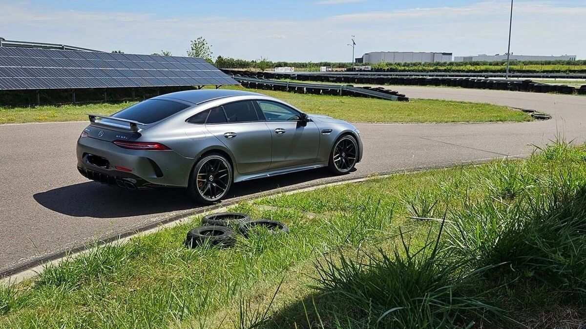 Mercedes na torze ODTJ