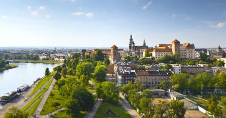 Pogoda w Krakowie. Prognoza na niedzielę 2 listopada. Mgły ustąpią, ciepło w południe