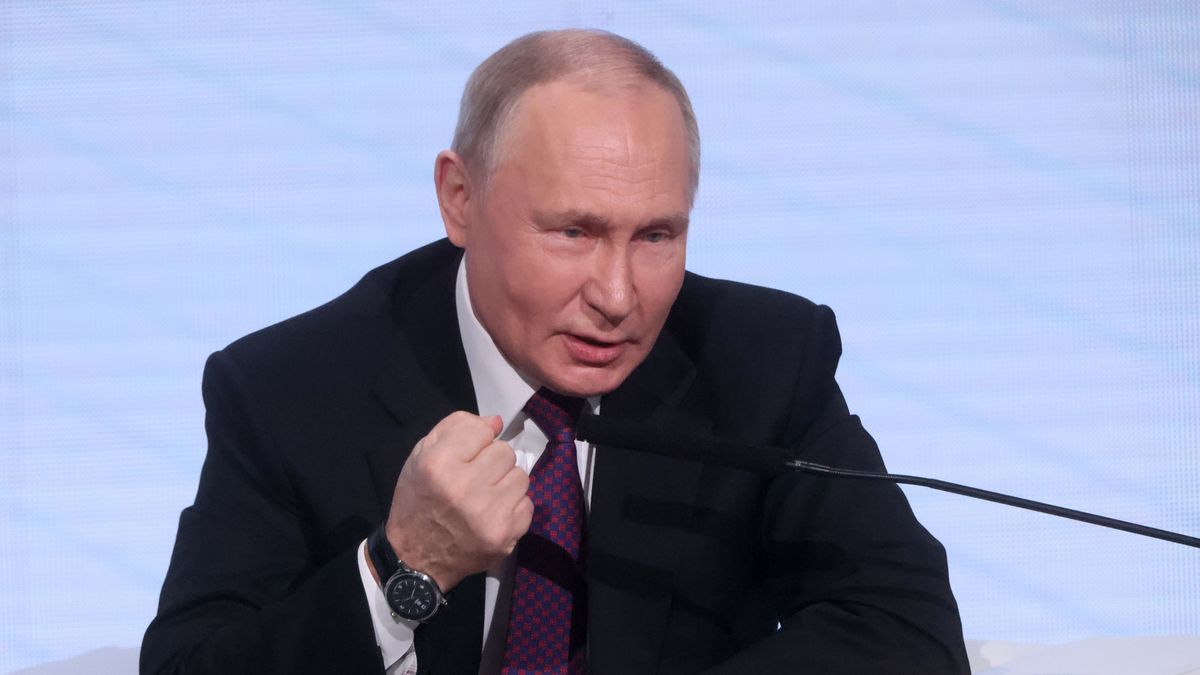 UE przyjęła 12. pakiet sankcji przeciwko Rosji w odpowiedzi na agresję Kremla na Ukrainę