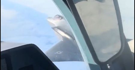 Bliskie spotkanie F-35 i Su-35. Wszystko zarejestrowała kamera