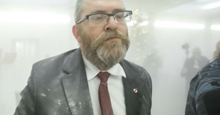 Po ataku w Sejmie. "Niech czyn Brauna okryje hańbą także tych, którzy oddali na niego głos"