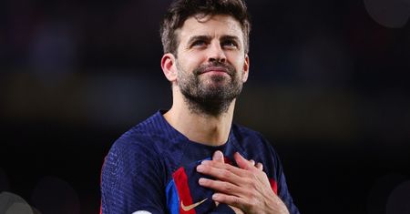 Gerard Pique z nową dziewczyną przyłapani w samochodzie! Nie krępowali się fotografów (ZDJĘCIA)