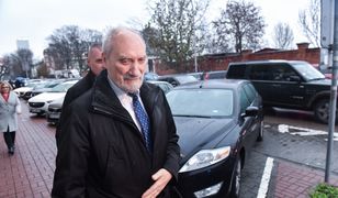 Macierewicz straszy "Wyborczą". Sam się myli