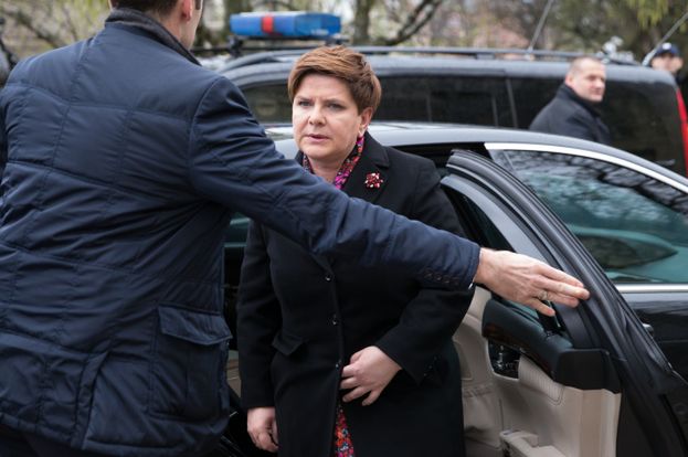 Beata Szydło miała wypadek samochodowy pod Oświęcimiem! Zabrano ją do szpitala!