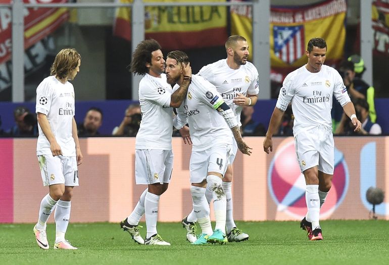 Real Madryt celebruje gola przeciwko Atletico w 2016 roku. Od tego czasu z drużyny odszedł tylko Ronaldo