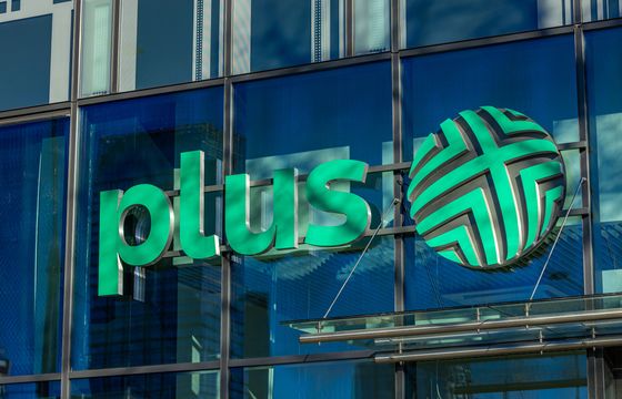 UOKiK stawia zarzuty operatorowi sieci Plus. Chodzi m.in. o opłaty w telefonii na kartę