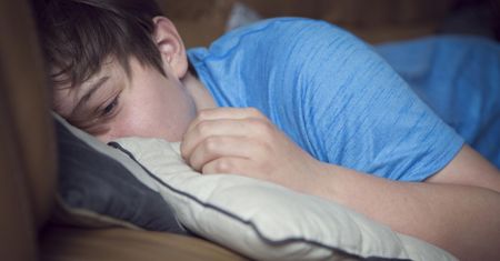 Młodzież LGBT - ponad połowa ma myśli samobójcze. "Próbę podejmują coraz młodsi"