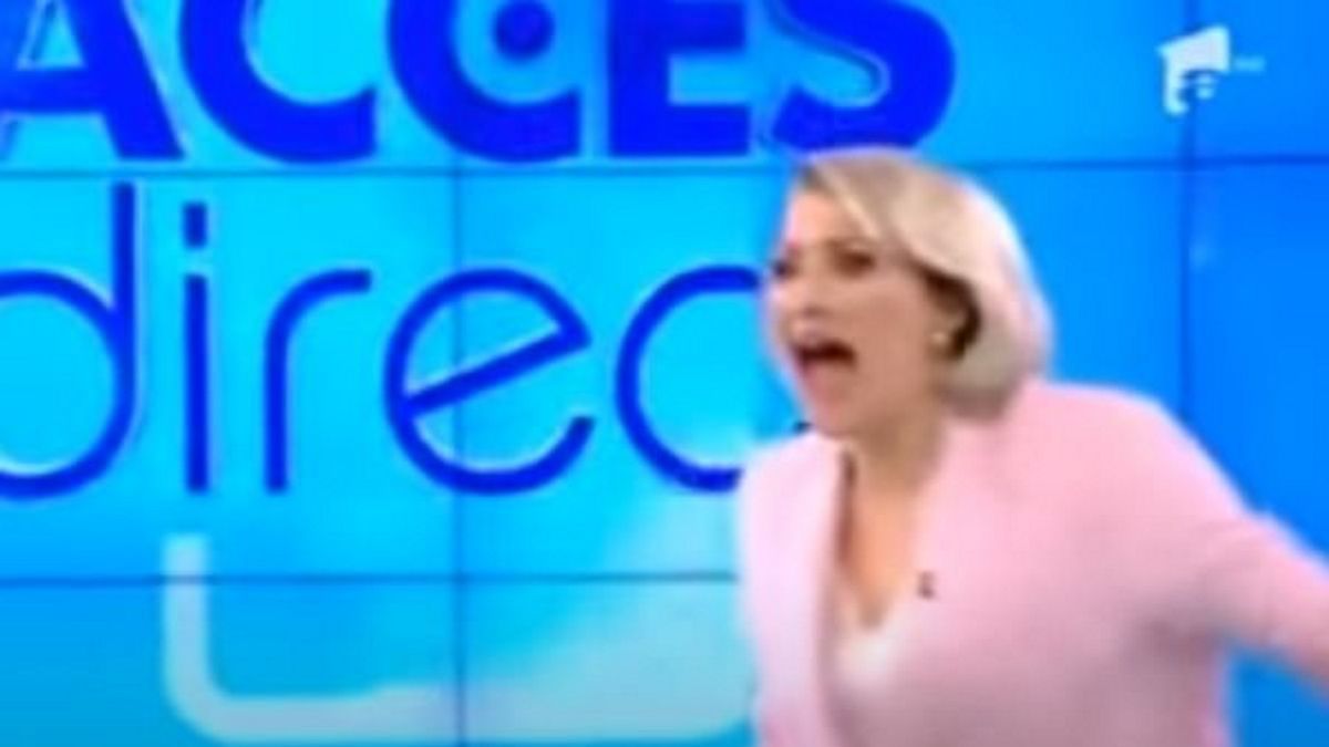 Prezenterka Mirela Vaida  podczas przerażającego incydentu.
