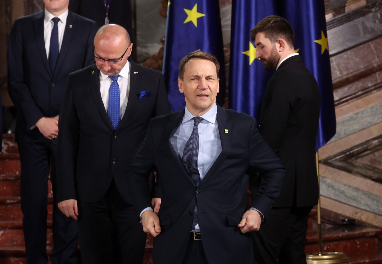 "Każdemu się zdarza". Sikorski ucina sprawę słów Dudy