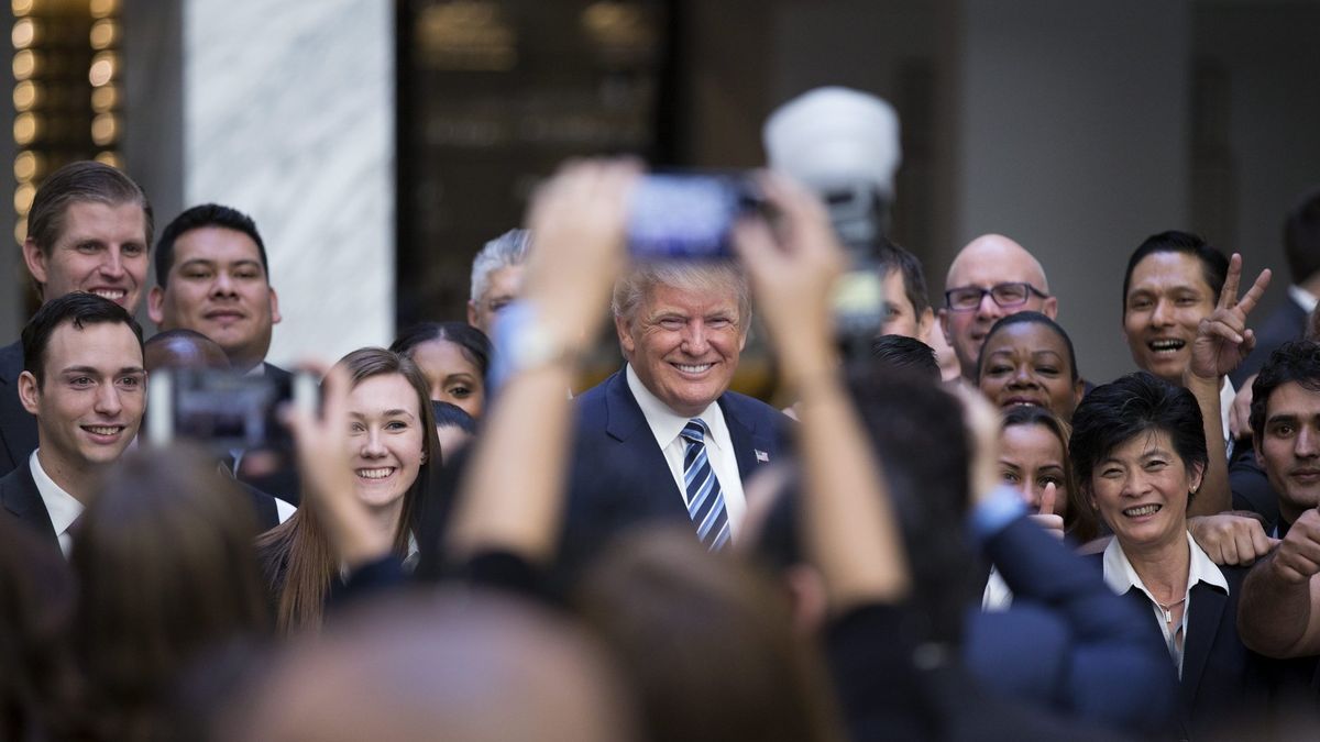 Donald Trump podczas ceremonii otwarcia hotelu w Waszyngtonie.