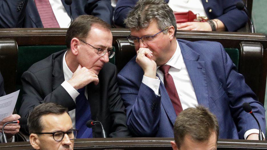 Maciej W�sik, Mariusz Kami�ski
Warszawa, 07.12.2023. Pos�owie PiS Maciej W�sik (P) i Mariusz Kami�ski (L) na sali obrad Sejmu w Warszawie, 7 bm. Sejm wybra� Karolin� Mari� Bu�ko na przewodnicz�c� Pa�stwowej Komisji do spraw przeciwdzia�ania wykorzystaniu seksualnemu ma�oletnich poni�ej lat 15. (amb) PAP/Tomasz Gzell
Tomasz Gzell
10 10. X, kadencja, kadencji, obrad, PiS, plenarna, polityk polityka, Polityka, pose�, posiedzenie, posiedze�, pos�owie, sala, sejm