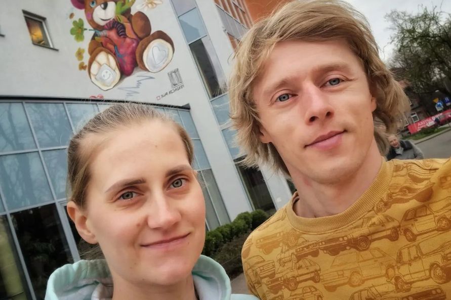 Dawid i Marta Kubaccy po wyjściu ze szpitala