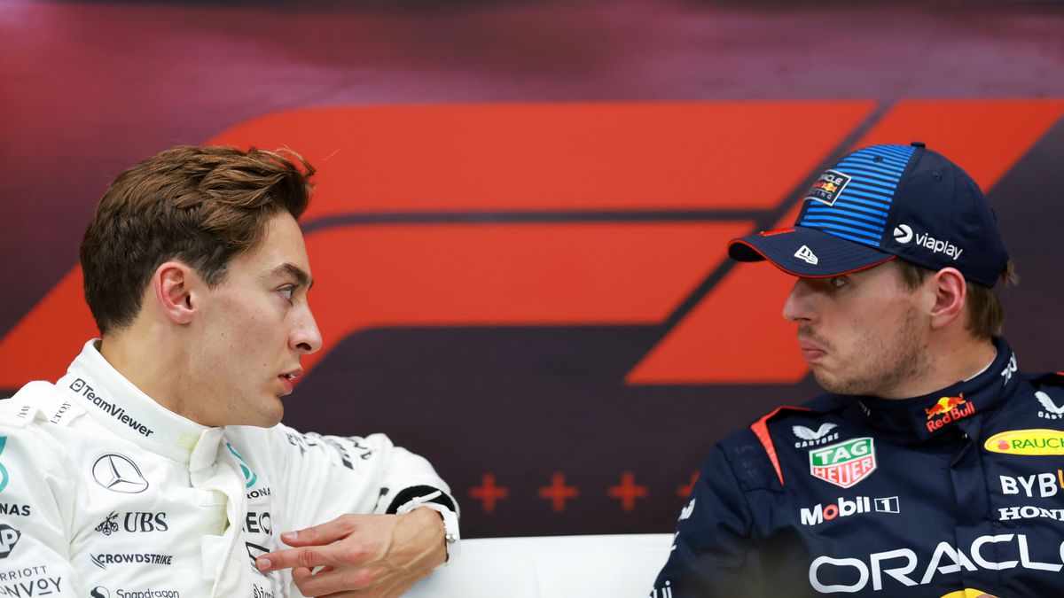 Materiały prasowe / Red Bull / Na zdjęciu: George Russell (z lewej) i Max Verstappen