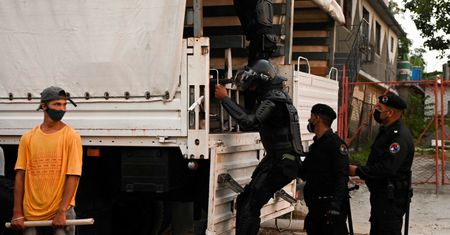 Kuba rozbiła szajkę. Sprzedawali Rosji ludzi na wojnę w Ukrainie