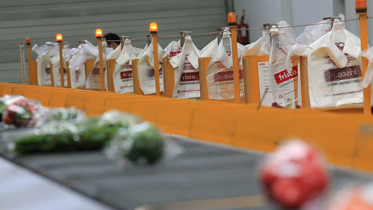 Frisco jako jedyny e-supermarket ma oddzielny zautomatyzowany magazyn.