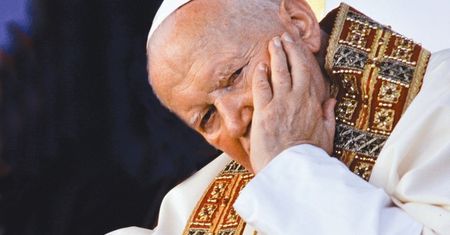 18. rocznica śmierci Jana Pawła II – wierni wspominają i oddają hołd wielkiemu papieżowi