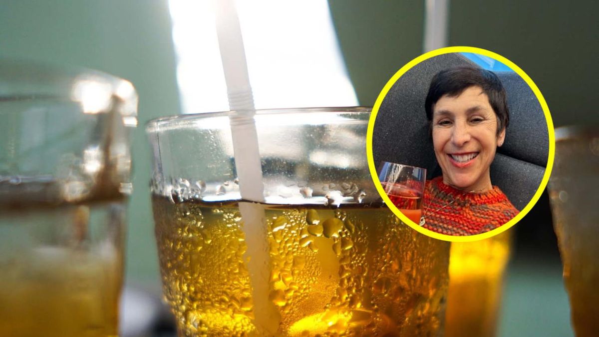 Omijaj szerokim łukiem.  Oto 3 najgorsze drinki według dietetyczki