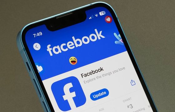 Polacy za pan brat z mediami społecznościowymi. Facebook nieustannie na szczycie