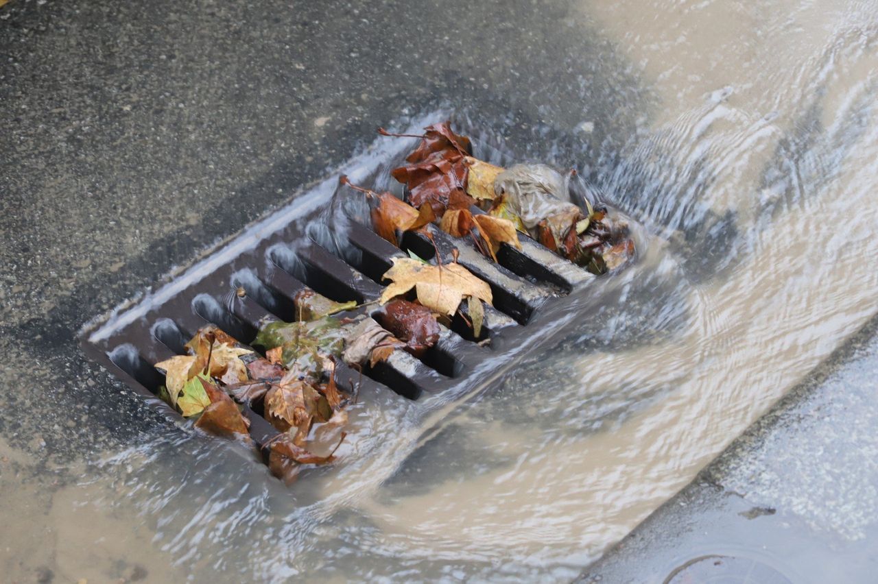 Łódź: Utrudnienia w ruchu spowodowane awarią sieci wodociągowych