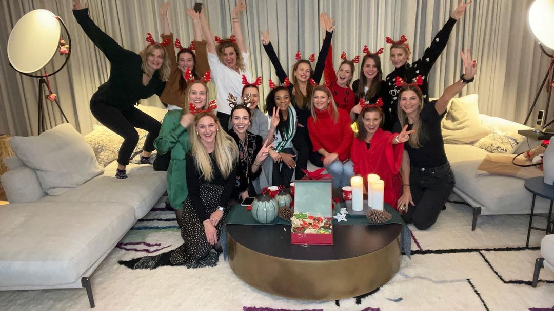 Anna Lewandowska z koleżankami 