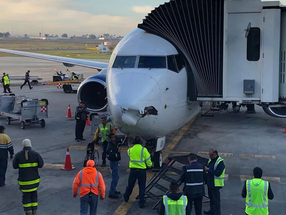 Dron mógł być przyczyną poważnego uszkodzenia Boeinga 737