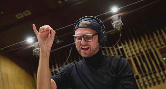 Radiowa Jedynka z nową oprawą. Stworzył ją "L.U.C.". "Wielkie święto"