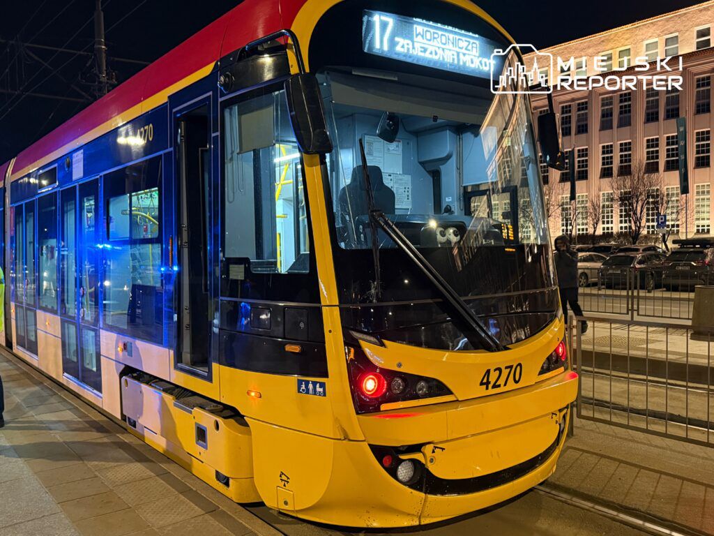 Piesza weszła pod tramwaj na Mokotowie. Została potrącona
