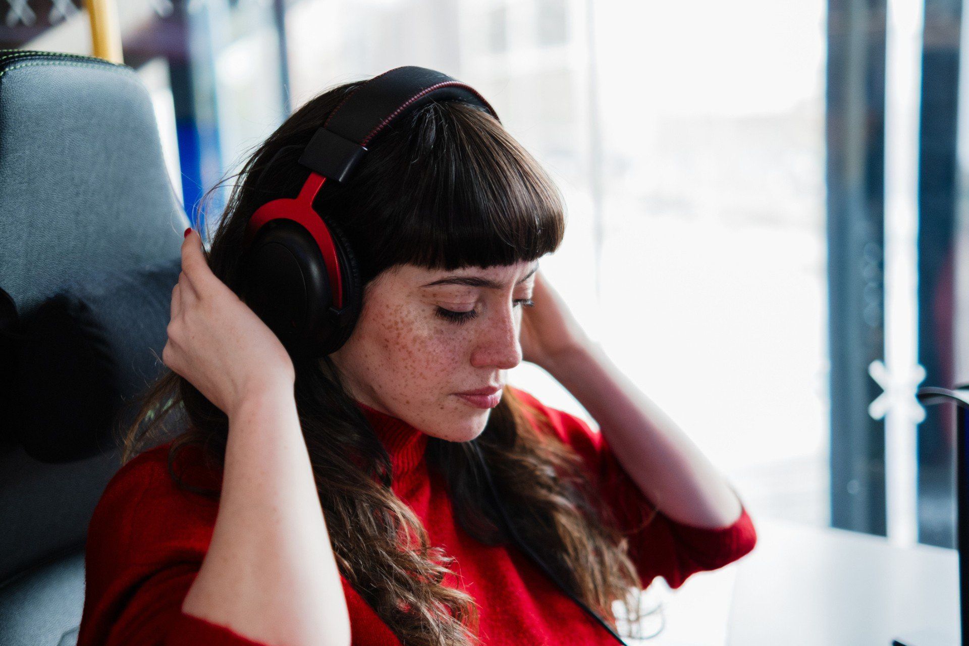 Jak ochronić słuch przed hałasem?