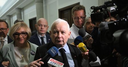 Jest ruch. Potwierdzają rozesłanie zaproszeń. "Na jutro"