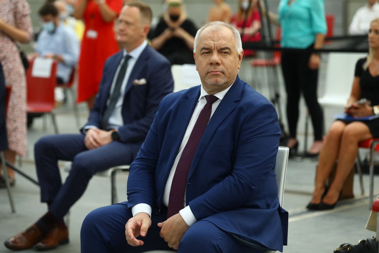 Jacek Sasin skrytykował medyków. Lekarze odpowiadają ministrowi