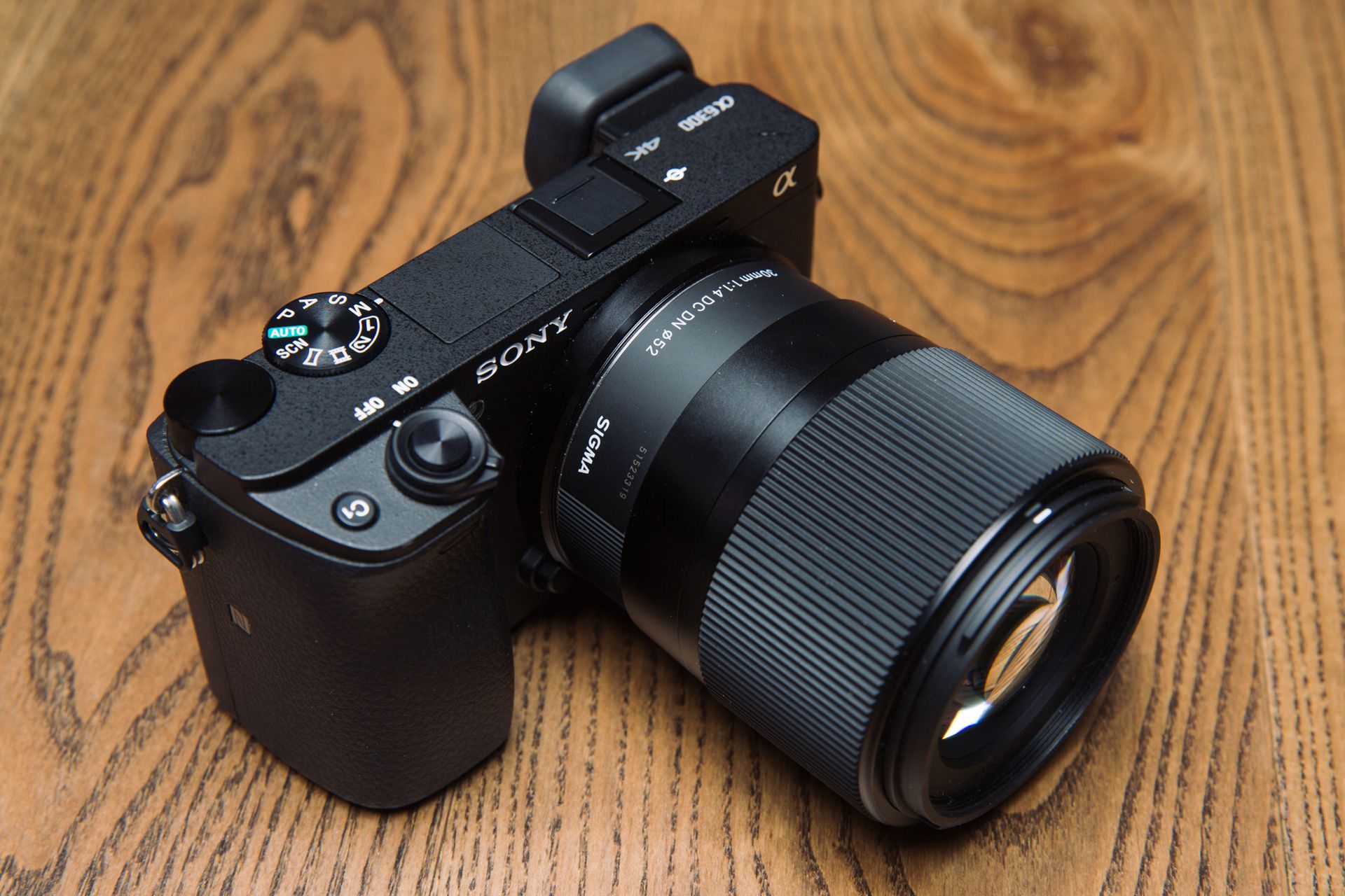 Sigma 30 mm f/1.4 DC DN - recenzja jasnego obiektywu stworzonego z myślą o bezlusterkowcach 3