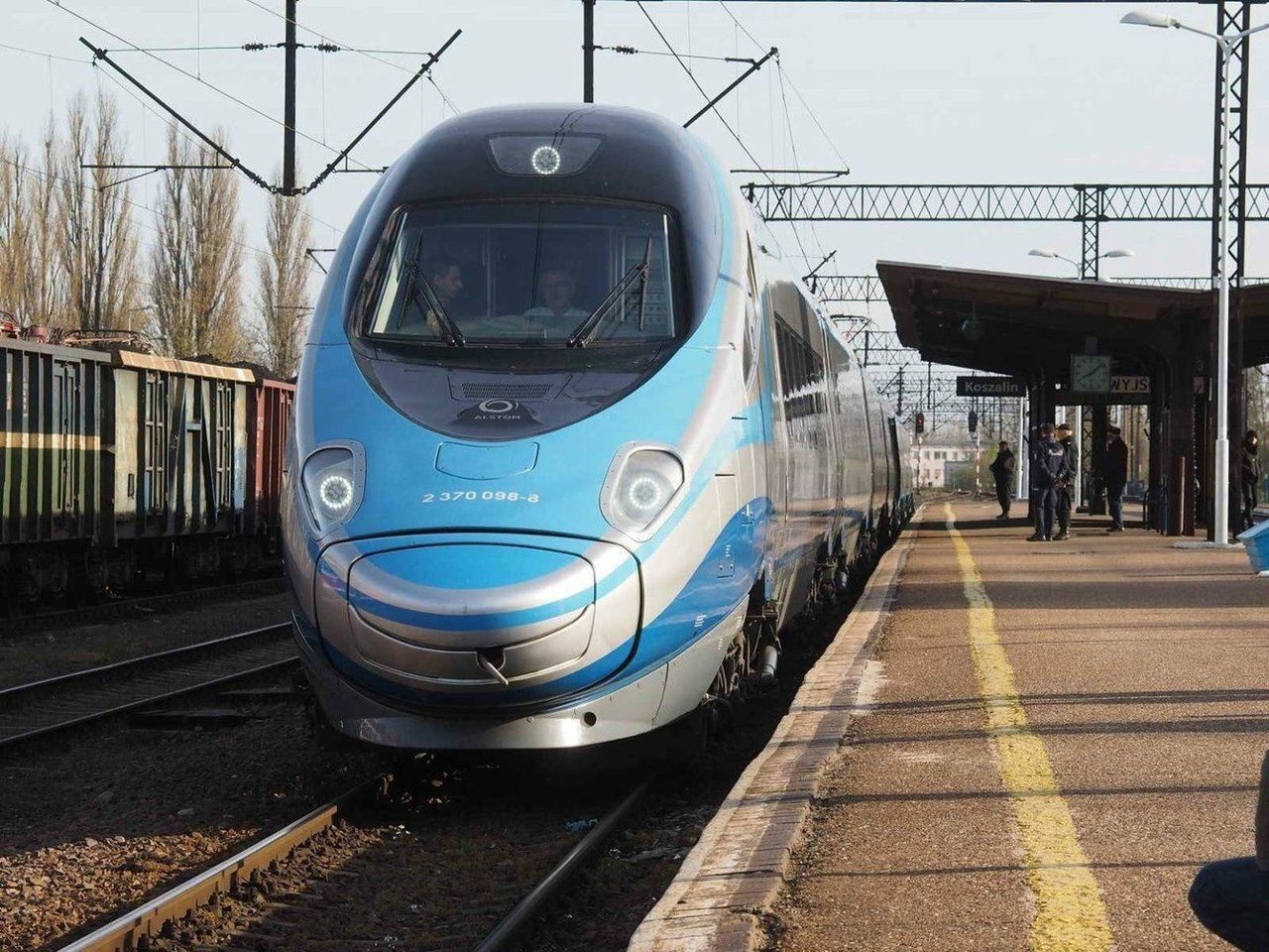 Pociąg Pendolino relacji Kołobrzeg-Kraków wraca na tory. Czy na długo?