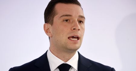 Trzęsienie ziemi we Francji. Kim jest 28-letni Jordan Bardella?