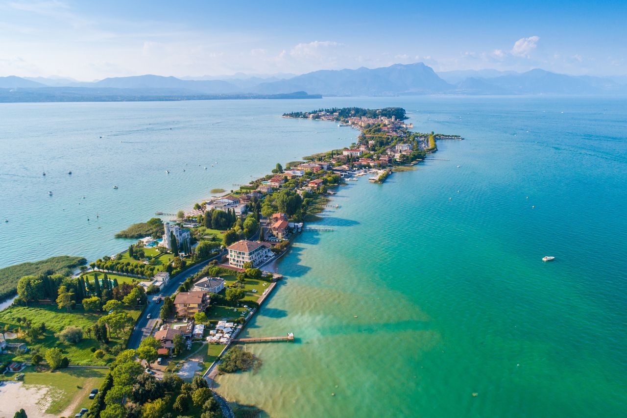 Rekordowe tłumy w Sirmione. Będą limity i opłaty