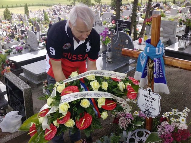 Zagraniczny gość złożył wieniec na grobie zawodnika