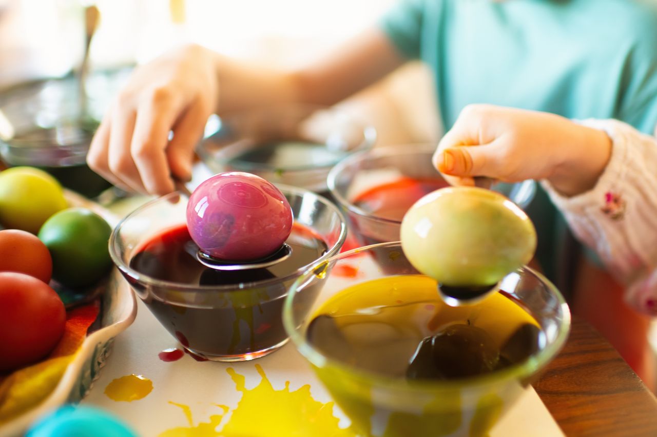 Farbujesz jajka na Wielkanoc? Lepiej uważaj