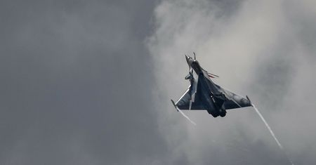 Rosyjski Su-35 przechwycił amerykański samolot zwiadowczy nad Syrią. Załoga była w śmiertelnym niebezpieczeństwie