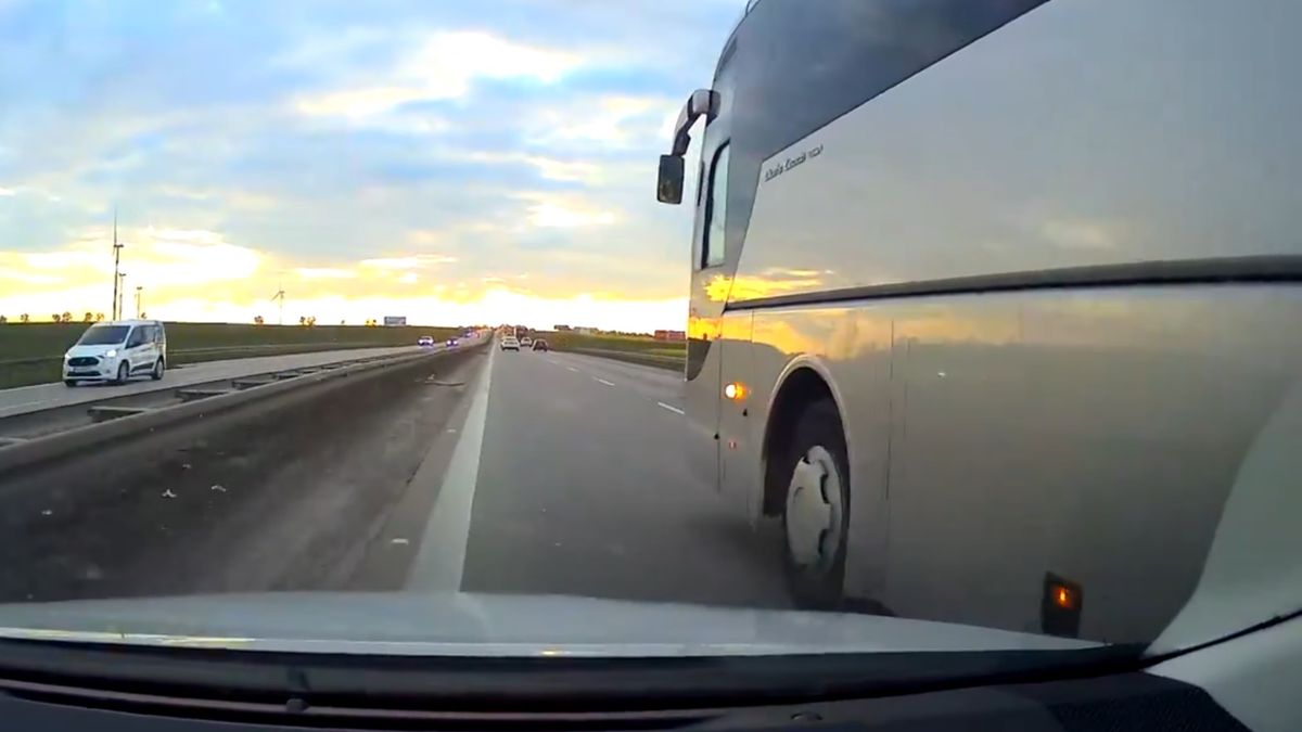 Do niebezpiecznej sytuacji doszło na autostradzie A4 w okolicy węzła Kostomłoty.