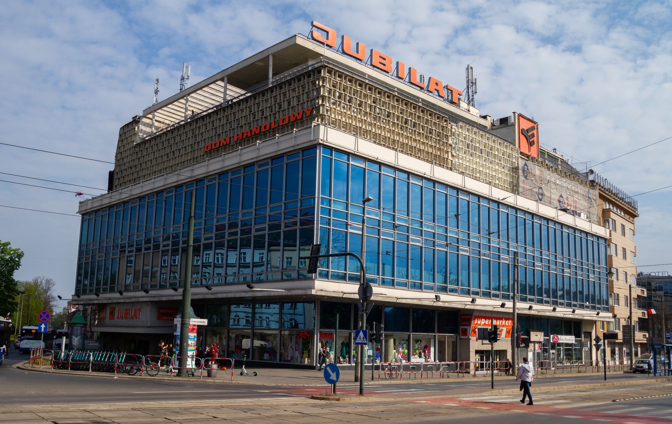 Marcin Golba
jubilat, krakow, store, shopping, shop, center, centre, building, poland, department, mall, market, socialist, communist, architecture, cracow, soviet, era, structure, city, downtown, europe, european, exterior, facade, famous, historic, landmark, old, polish, restaurant, retail, sightseeing, town, travel, urban