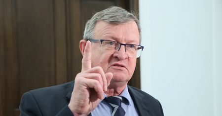 800 plus przed wyborami? Poseł klubu PiS mówi o progach dochodowych