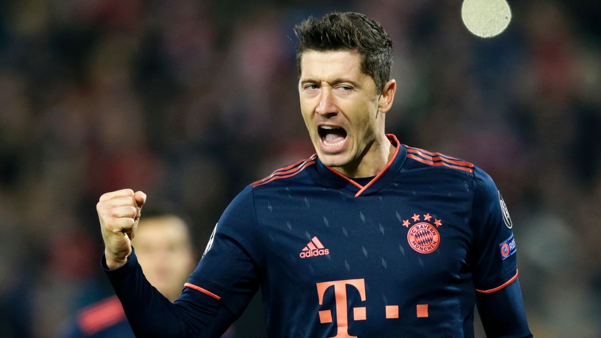 PAP/EPA / ANDREJ CUKIC / Na zdjęciu: Robert Lewandowski