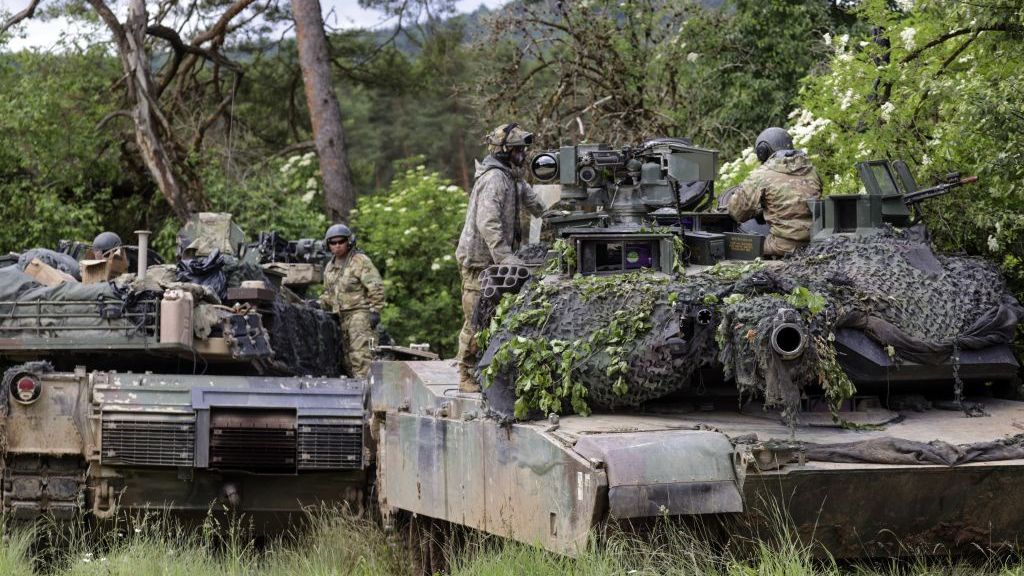 Na zdjęciu czołgi Abrams M1A1 w trakcie szkoleń