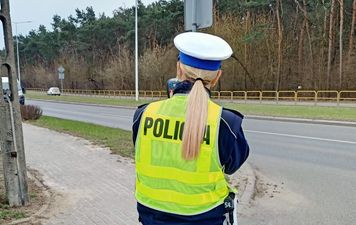 Miał zakaz, wziął auto i wydmuchał prawie 2 promile. Drogowy recydywista zatrzymany