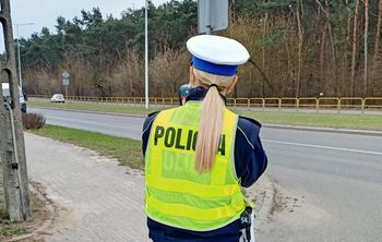Miał zakaz, wziął auto i wydmuchał prawie 2 promile. Drogowy recydywista zatrzymany